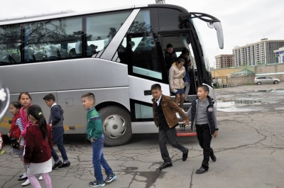  В автобус - и дальше